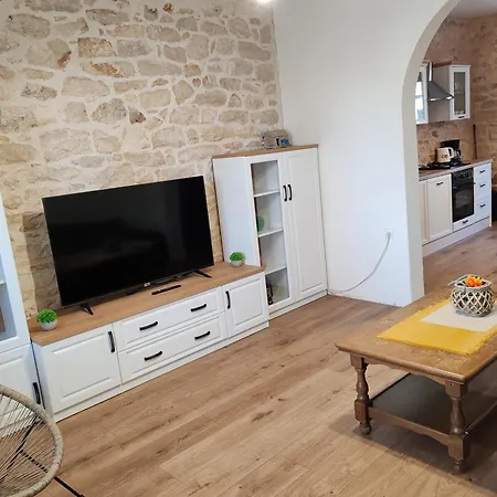 Simun&jakov Apartment