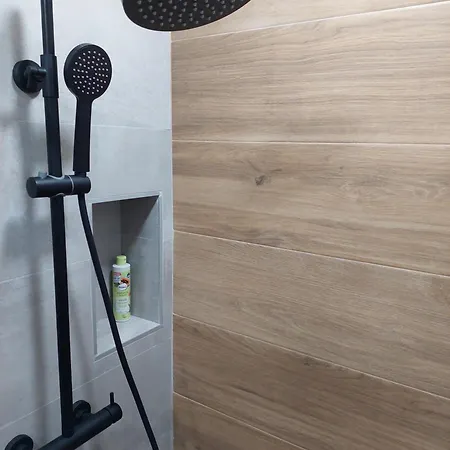 Simun&jakov Apartman *