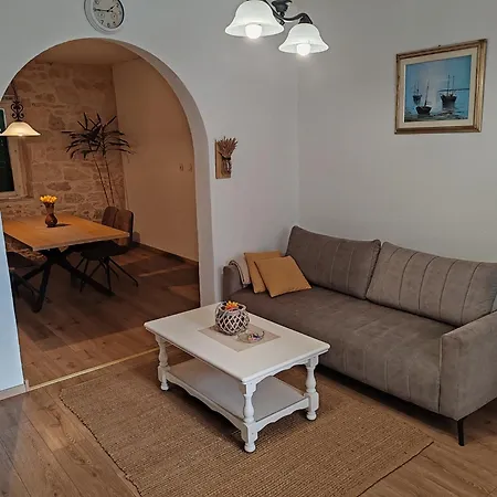Simun&jakov Apartman