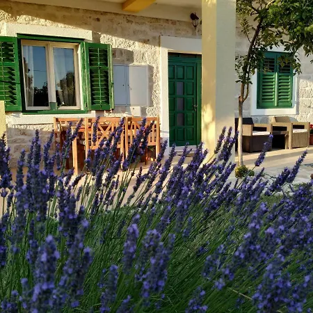Simun&jakov Apartman Drinovci