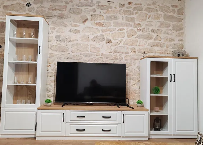 Simun&jakov Apartment